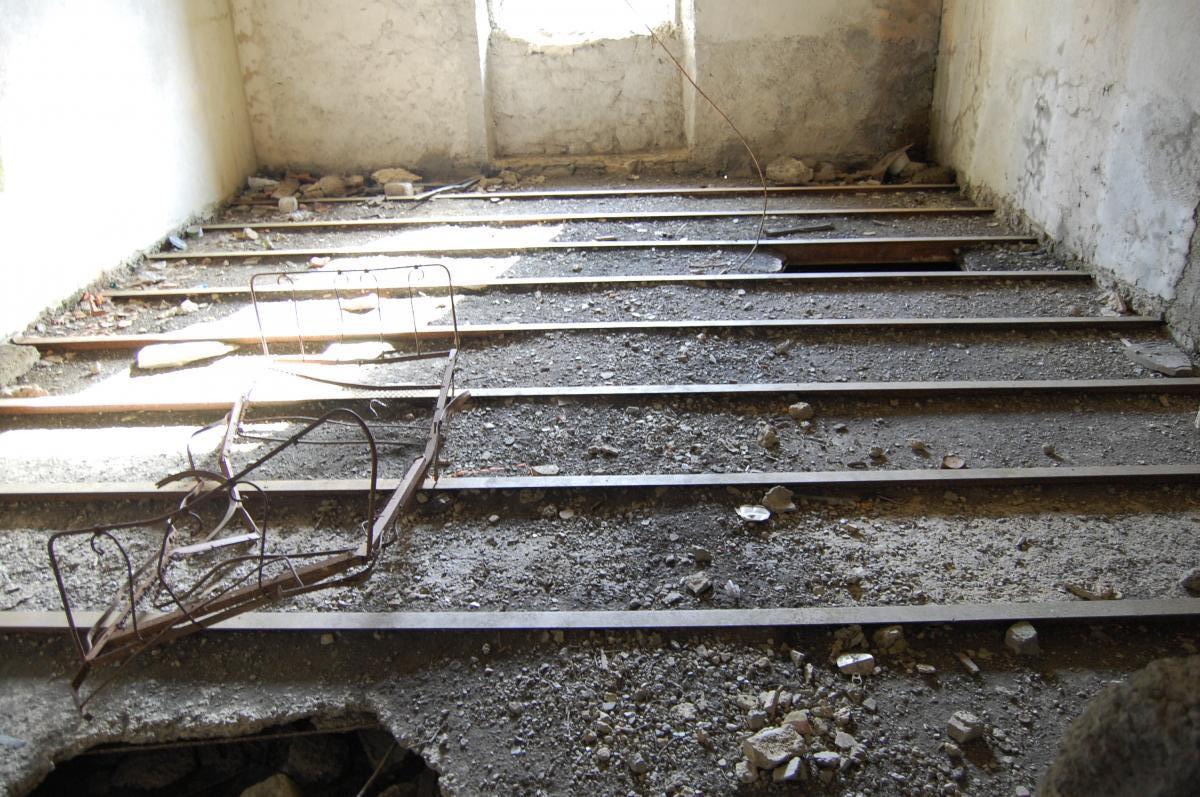 Ligne Maginot - FREJUS - (Casernement) -  - Michal Prasil