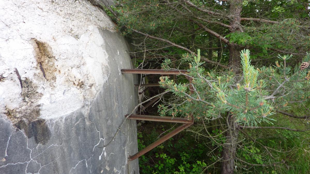 Ligne Maginot - MONTE GROSSO (MG) - E02 - (Ouvrage d'artillerie) - Le bloc 4
Antenne radio - ELLENA-CUNY
