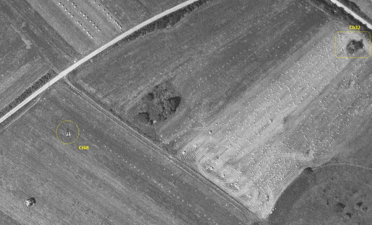 Ligne Maginot - Bloc pour tourelle démontable Ct68 et bloc Cb32 - La construction est visible en bord de route - IGN - Géoportail 1960