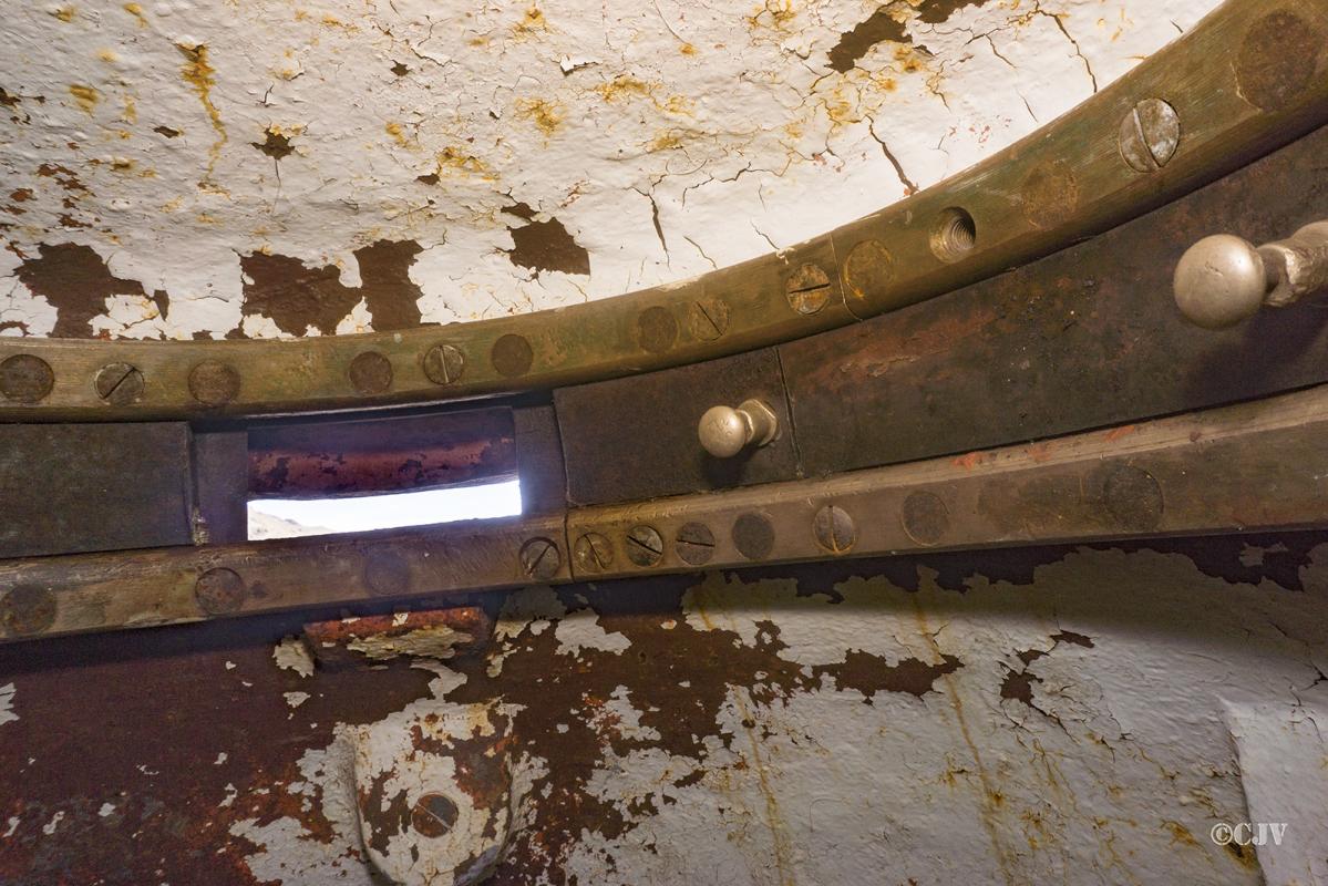 Ligne Maginot - Cloche Digoin - Les volets obturateurs des créneaux