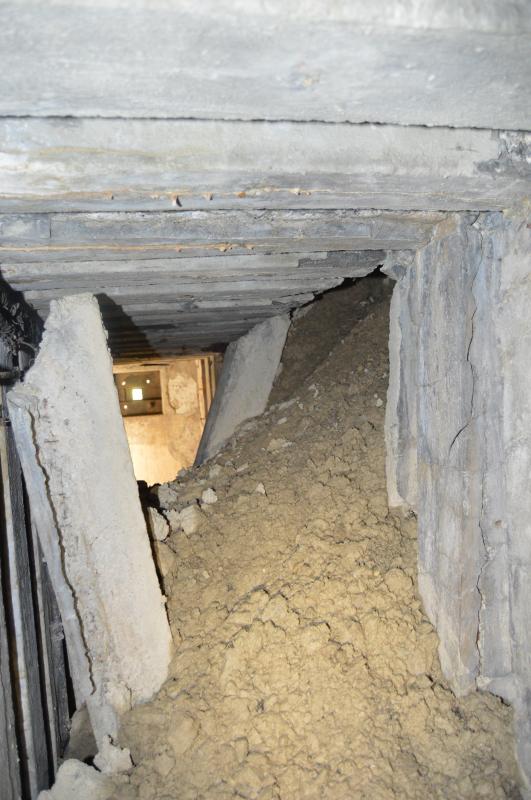 Ligne Maginot - LARCHE (L) - (Ouvrage d'infanterie) - Éboulement du couloir principal chez l’entrée - Michal Prasil