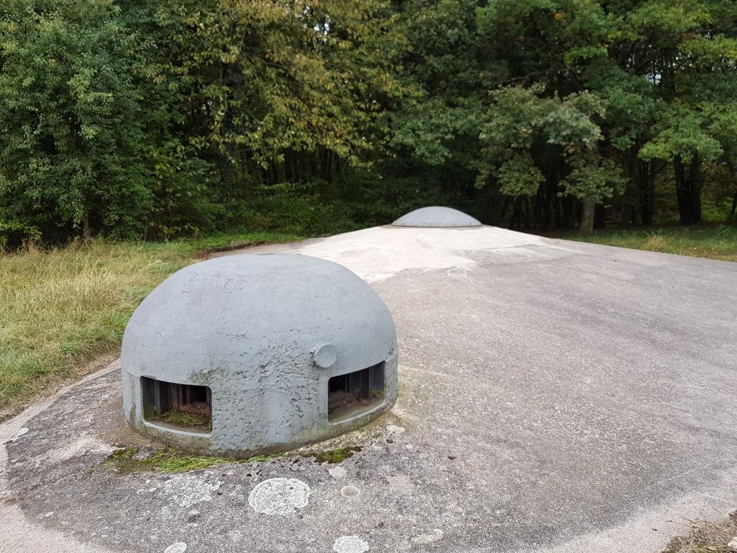 Ligne Maginot - BAMBESCH - A35 - (Ouvrage d'infanterie) - Bloc 1
Tourelle de mitrailleuses modifiée AM et cloche GFM - Ellena-Cuny