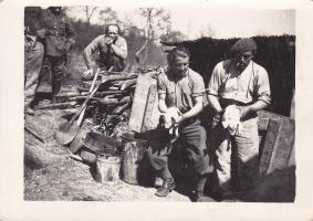 Ligne Maginot - LANGHEP SUD - C64 - (Casemate d'infanterie - Simple) - C'est par déduction , mais avec toutes réserves que je vous propose plusieurs photos de ce qui devait être l’équipage du Langhep sud. La ' cabane'