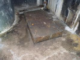 Ligne Maginot - BIESENBERG SOMMITALE - (Casemate d'infanterie - Simple) - Restes de l'usine électrique
le socle du groupe électrogène