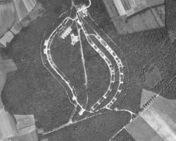 Ligne Maginot - RESSAINCOURT - DéPôT ARRIèRE - (Dépôt de Munitions) - Le dépôt en 1968.
On note des constructions supplémentaires et son bon entretien