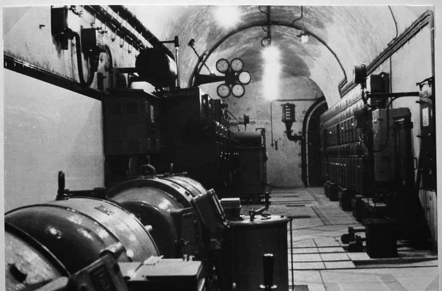 Ligne Maginot - MICHELSBERG - A22 - (Ouvrage d'artillerie) - Le poste de transformation moyenne tension  et le tableau général basse tension de l'ouvrage
(Photo prise par les allemands sous l'occupation) - Inconnu