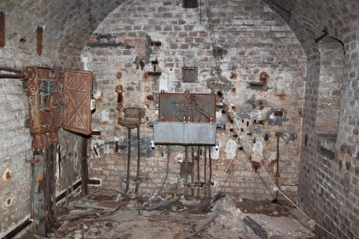 Ligne Maginot - FORT DE MUTZIG - (Ouvrage d'artillerie) - BATTERIE 5 - Fort Est
Central téléphonique - Les Gardiens du Rhin