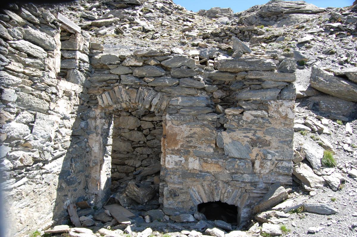 Ligne Maginot - MONT FROID OUEST - (Blockhaus pour arme infanterie) - L’entrée et les latrines - Michal Prasil