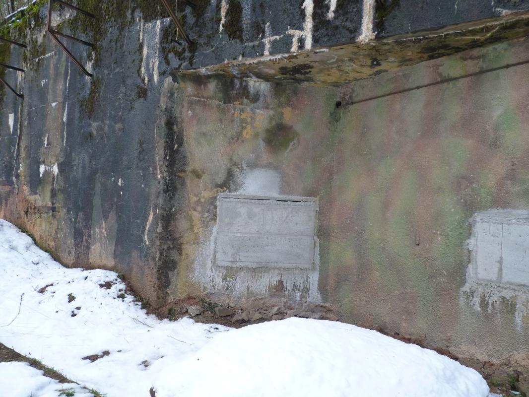Ligne Maginot - SCHIESSECK - (Ouvrage d'artillerie) - Entrée munitions
Les créneaux murés - KLINGEL Sven