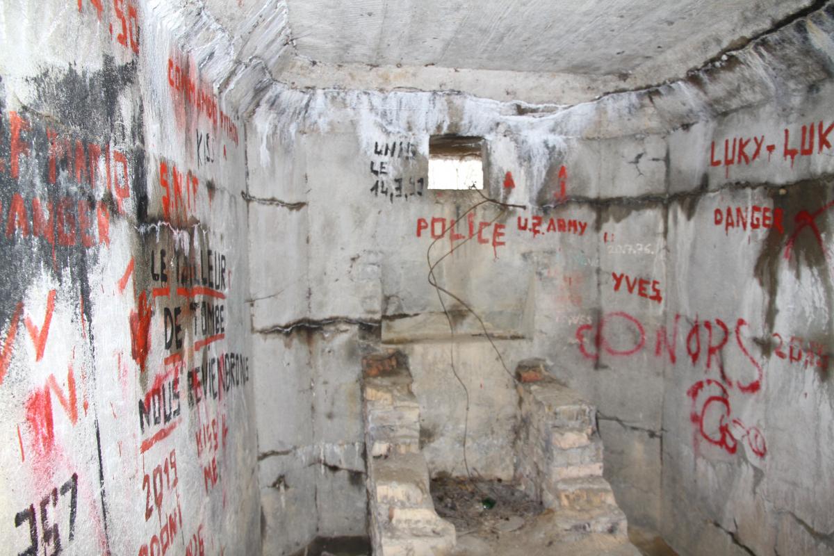 Ligne Maginot - PONT CANAL NORD - (Blockhaus pour arme infanterie) - Chambre de tir - Alain Perouffe