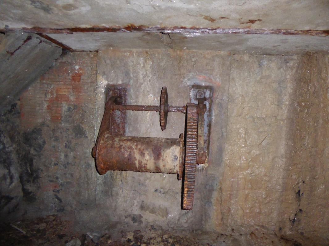 Ligne Maginot - CHIUSE DE SAINT JEAN LA RIVIERE - (Casemate d'infanterie - Simple) - Mécanisme du pont escamotable - ELLENA-CUNY