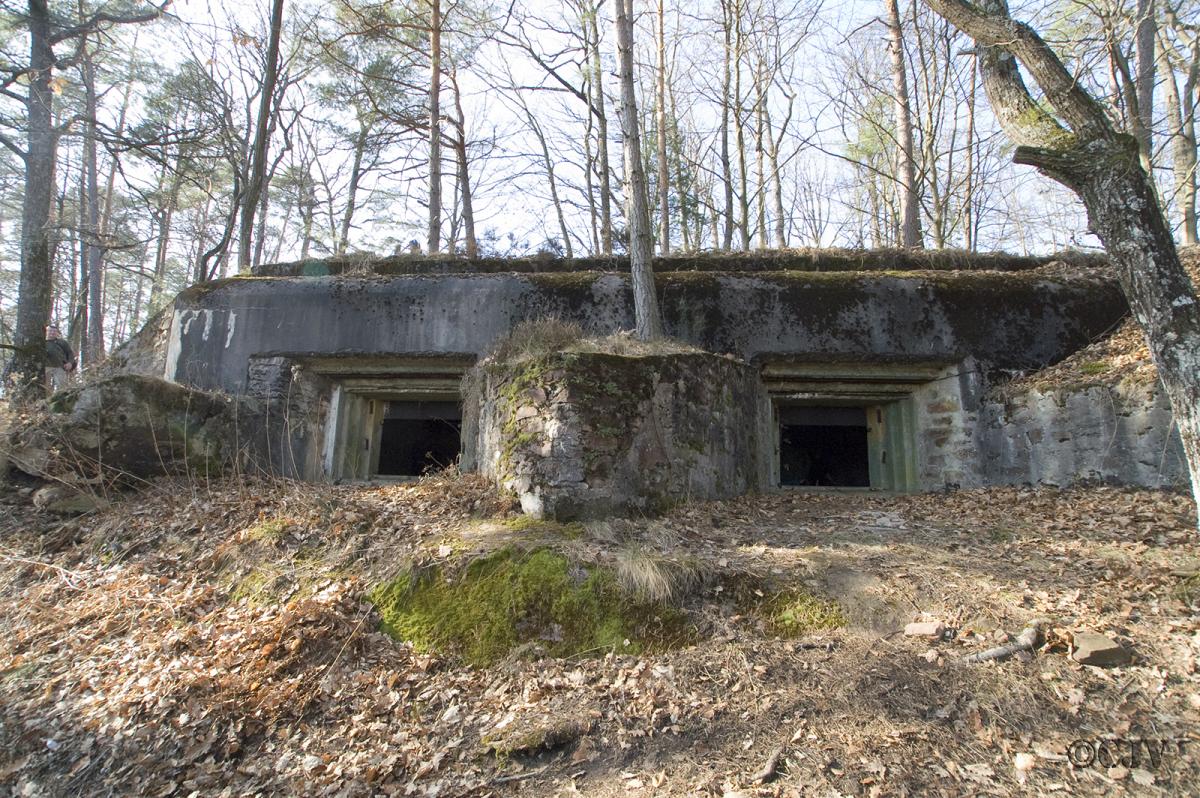 Ligne Maginot - BIESENBERG - (Casemate d'artillerie) -  - Lia VERMEULEN