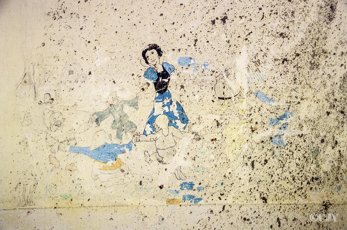 Ligne Maginot - LANGENSOULTZBACH - (Camp de sureté) - Batiment C
Peinture murale - Lia VERMEULEN