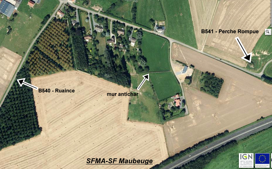 Ligne Maginot - PERCHE ROMPUE (Obstacle antichar) - Le mur se trouve dans la perspective du blockhaus B540 - IGN