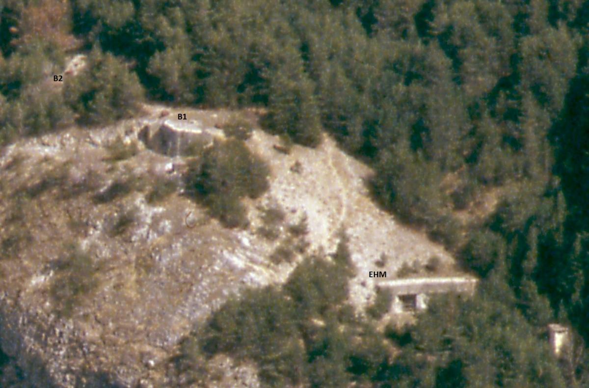 Ligne Maginot - SAINT ANTOINE - (Ouvrage d'artillerie) - Ensemble vu du Sapey (scan de diapo de qualité moyenne) - JOLAS, Jean-Michel