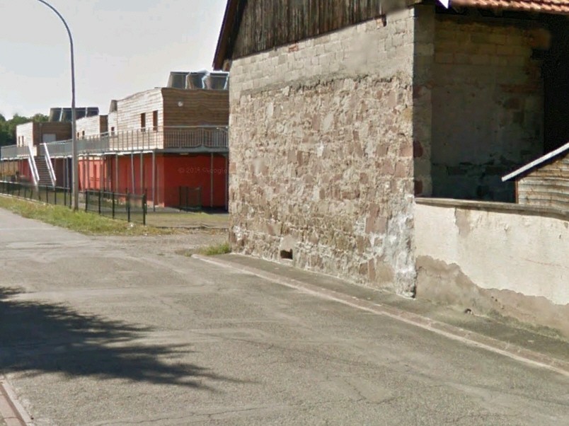 Ligne Maginot - H8 - MAISON (SECTION MEYER/CM5/II/42° RIF) - (PC) - Ce blockhaus est le bloc 5 du P.A de Baltzenheim - Google StreetView