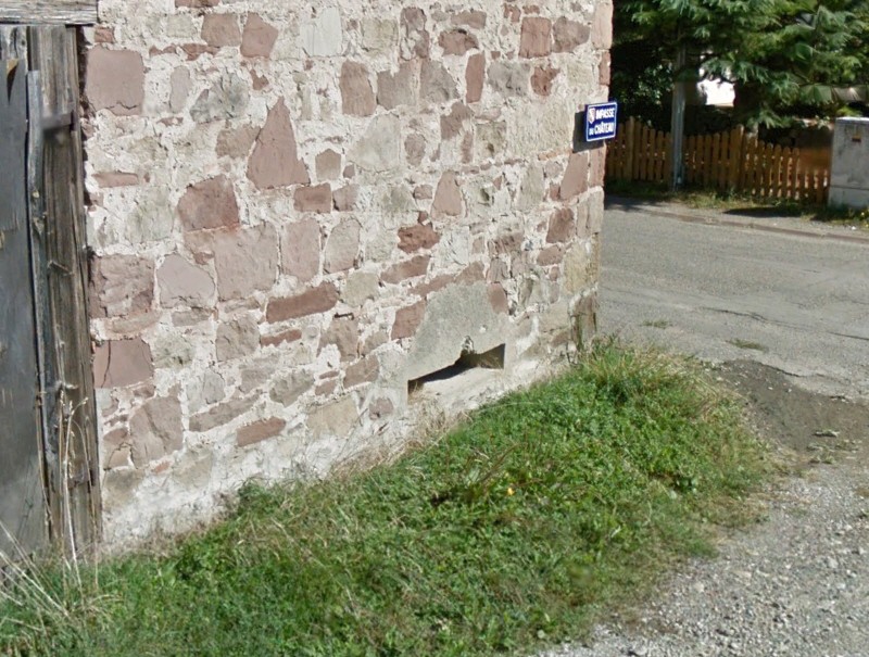 Ligne Maginot - H8 - MAISON (SECTION MEYER/CM5/II/42° RIF) - (PC) - Ce blockhaus est le bloc 5 du P.A de Baltzenheim - Google StreetView