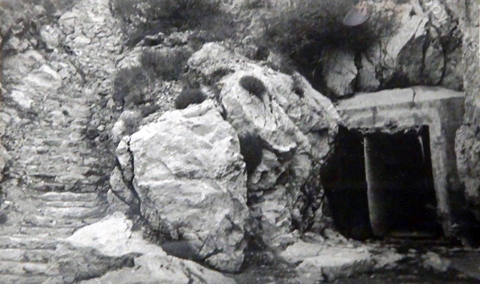 Ligne Maginot - LA PENA (PE) - (Ouvrage d'infanterie) - Entrée et escalier d'accès aux dessus
Photo italienne - Stato Maggiore