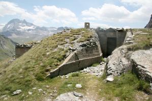 Ligne Maginot - VANOISE - (Ouvrage d'infanterie) - Entrée principale de l'ouvrage. 
A gauche le bloc 1