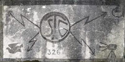 Ligne Maginot - HERRENFELD (II/34°RIF ) - (PC de Quartier) - Abri 6
Mise en évidence des inscriptions du cartouche du 326 ?