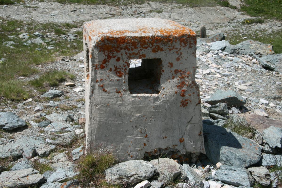 Ligne Maginot - VANOISE - (Ouvrage d'infanterie) - Prise d'air de l'abri alpin - Alain Perouffe
