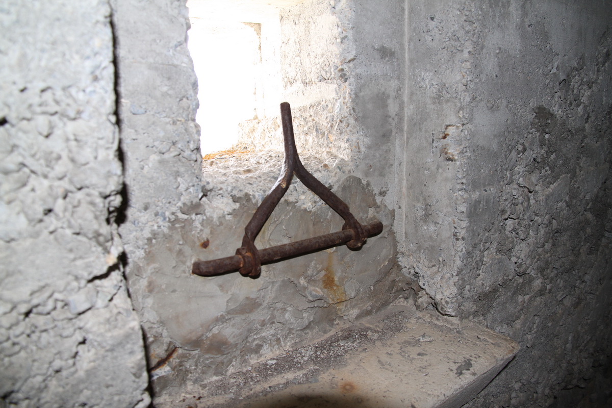 Ligne Maginot - REDOUTE RUINEE - (Ouvrage d'infanterie) - Créneau mitrailleuse - Alain Perouffe