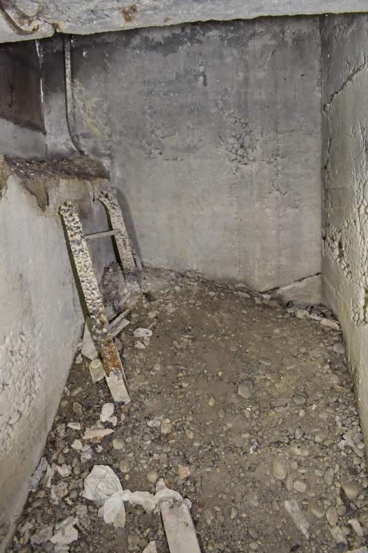 Ligne Maginot - SPORENINSEL - (Casemate d'infanterie - Double) - L'accès en puits vers la galerie - D. Froehly