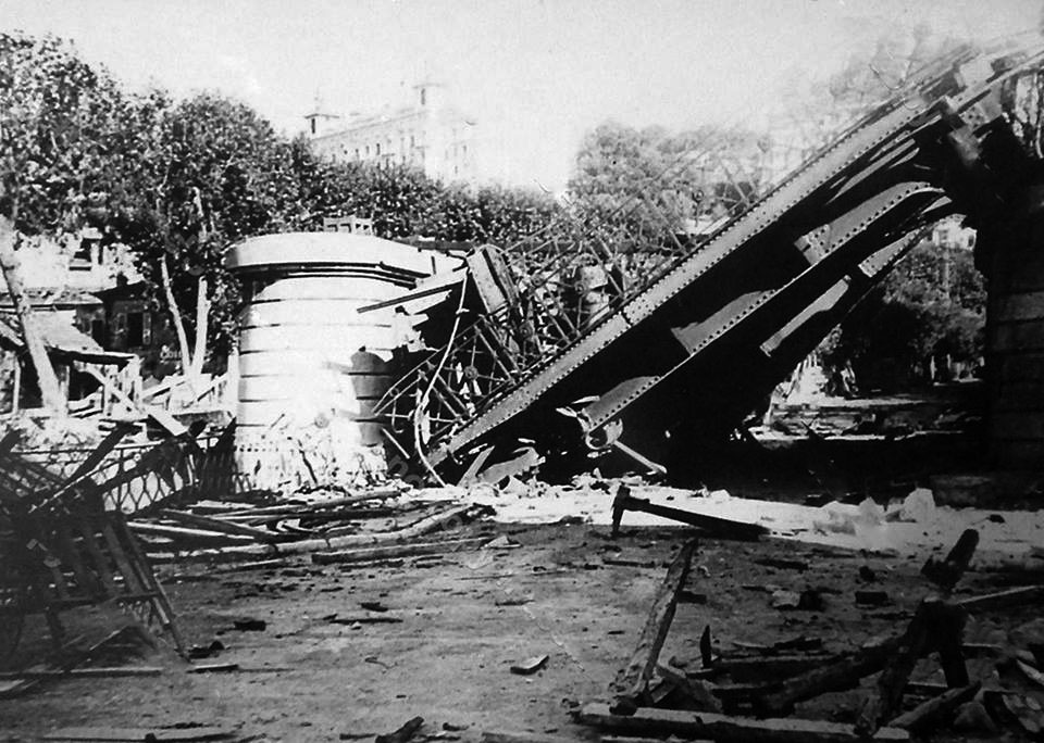 Ligne Maginot - Pont CAREI - Le pont détruit par le dispositif de mine installé par le 76°BAF - Inconnu