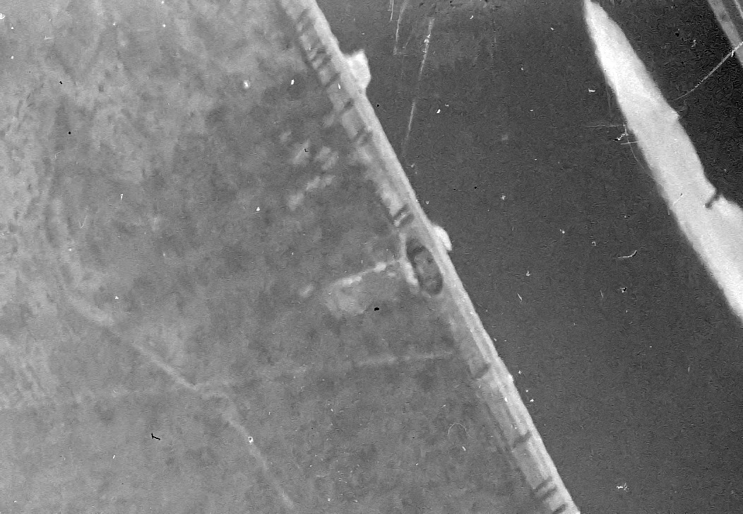 Ligne Maginot - 27/1 - OCHSENKOPF Nord - (Casemate d'infanterie - Double) - Photo aérienne prise en 1933. Noter les panneaux de crue relevés. - IGN - Géoportail 1933