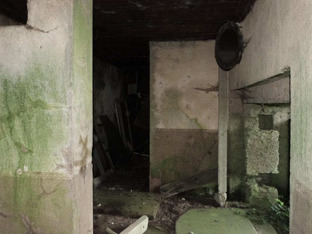 Ligne Maginot - A118 - CHAPELLE BLANCHE - (Blockhaus pour canon) - Entrée matériel - JMBrams