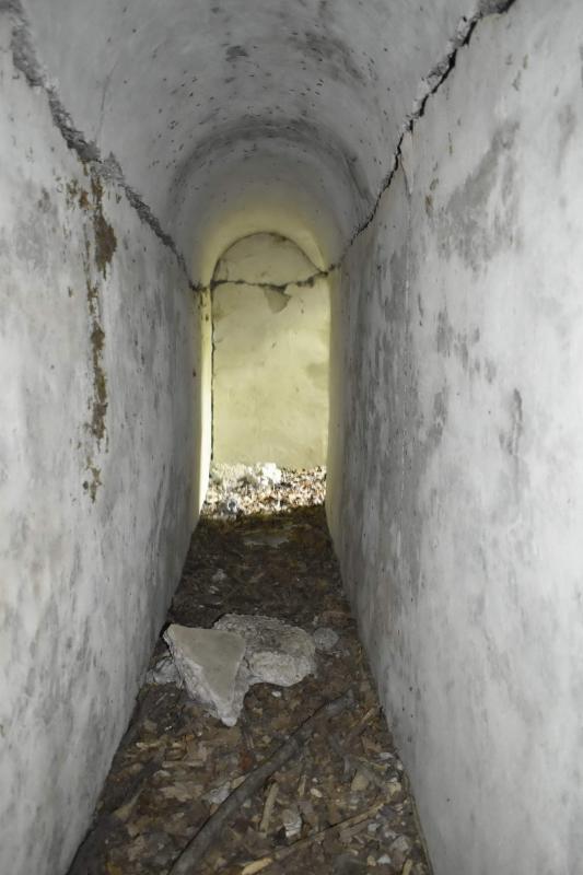 Ligne Maginot - STATION DE BANTZENHEIM 5 - (Cuve pour arme d'infanterie) - Couloir vers l'entrée sud - D.Froehly