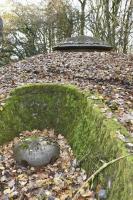Ligne Maginot - GALGENBERG - A15 - (Ouvrage d'artillerie) - Bloc 3
Champignon de prise d'air et tourelle mitrailleuses au fond