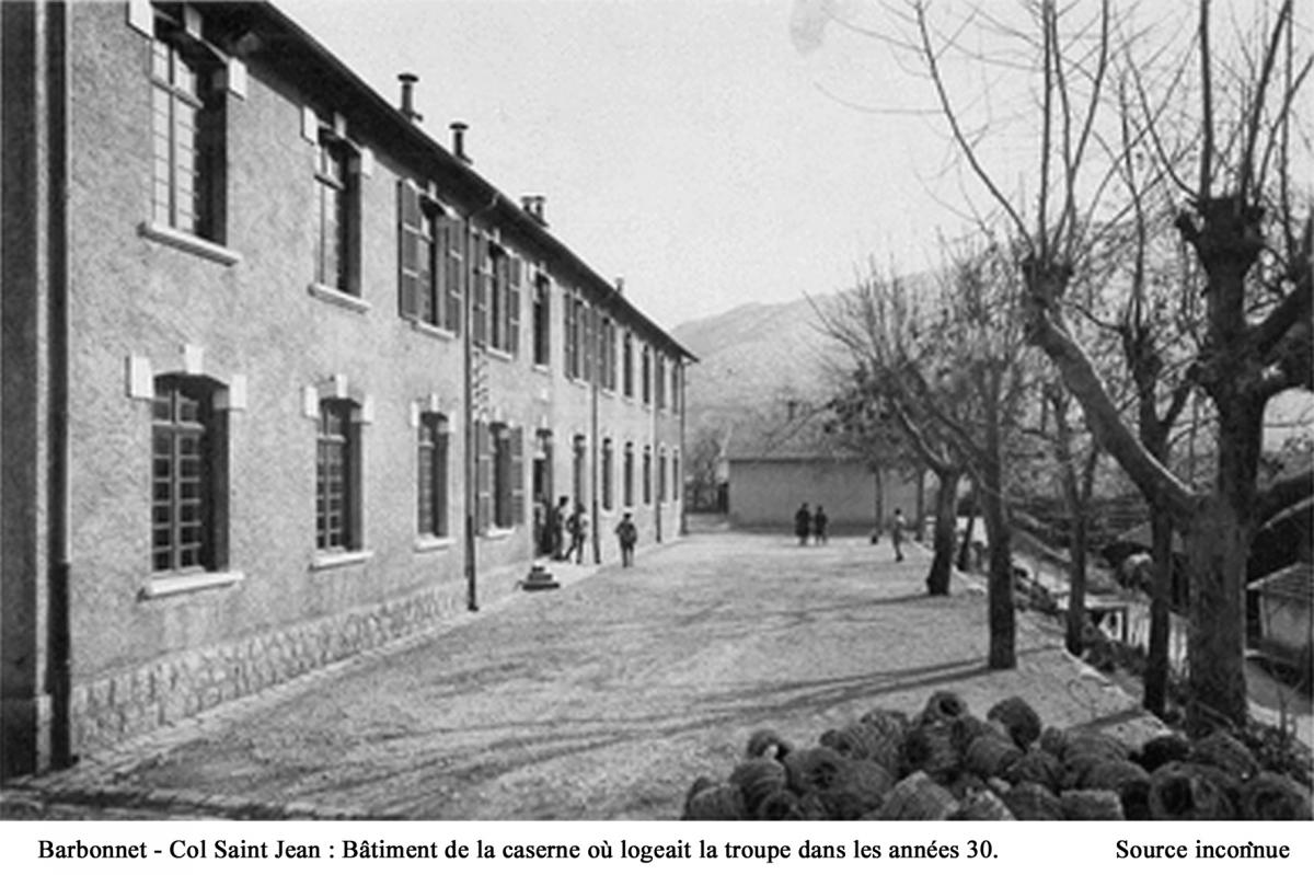 Ligne Maginot - COL SAINT JEAN - (Casernement) - Caserne du col Saint Jean dans les années 30 : casernement Sous-officiers et troupe. - Inconnu