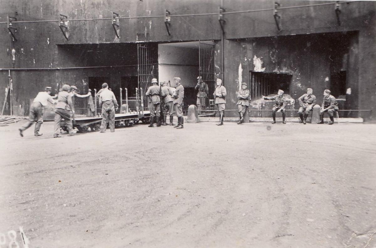 Ligne Maginot - BREHAIN - A6 - (Ouvrage d'artillerie) - L'entrée munitions de l'ouvrage sous l'occupation allemande - Inconnu
