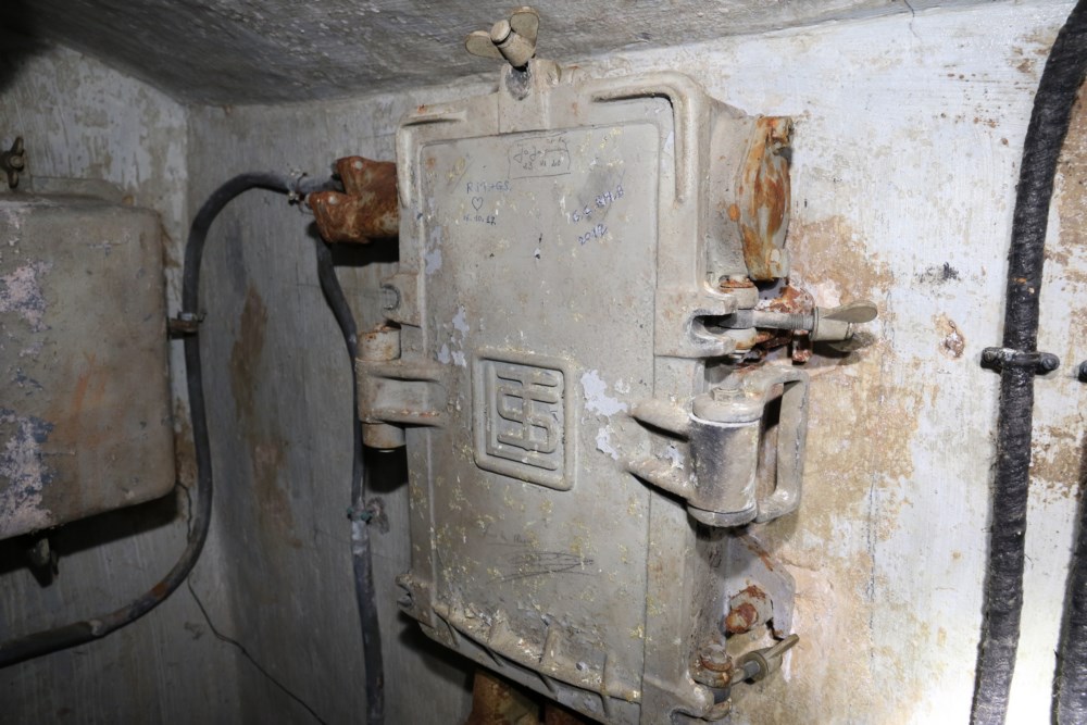 Ligne Maginot - PLATE LOMBARDE - (Ouvrage d'infanterie) - Central téléphonique - Alain Perouffe