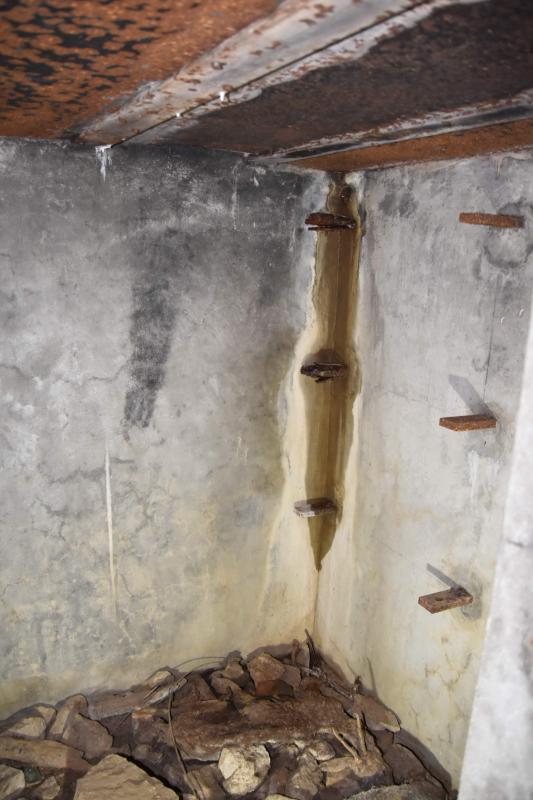 Ligne Maginot - 3A - (Chambre de coupure) - Intérieur de la CC depuis la porte - Daniel Froehly