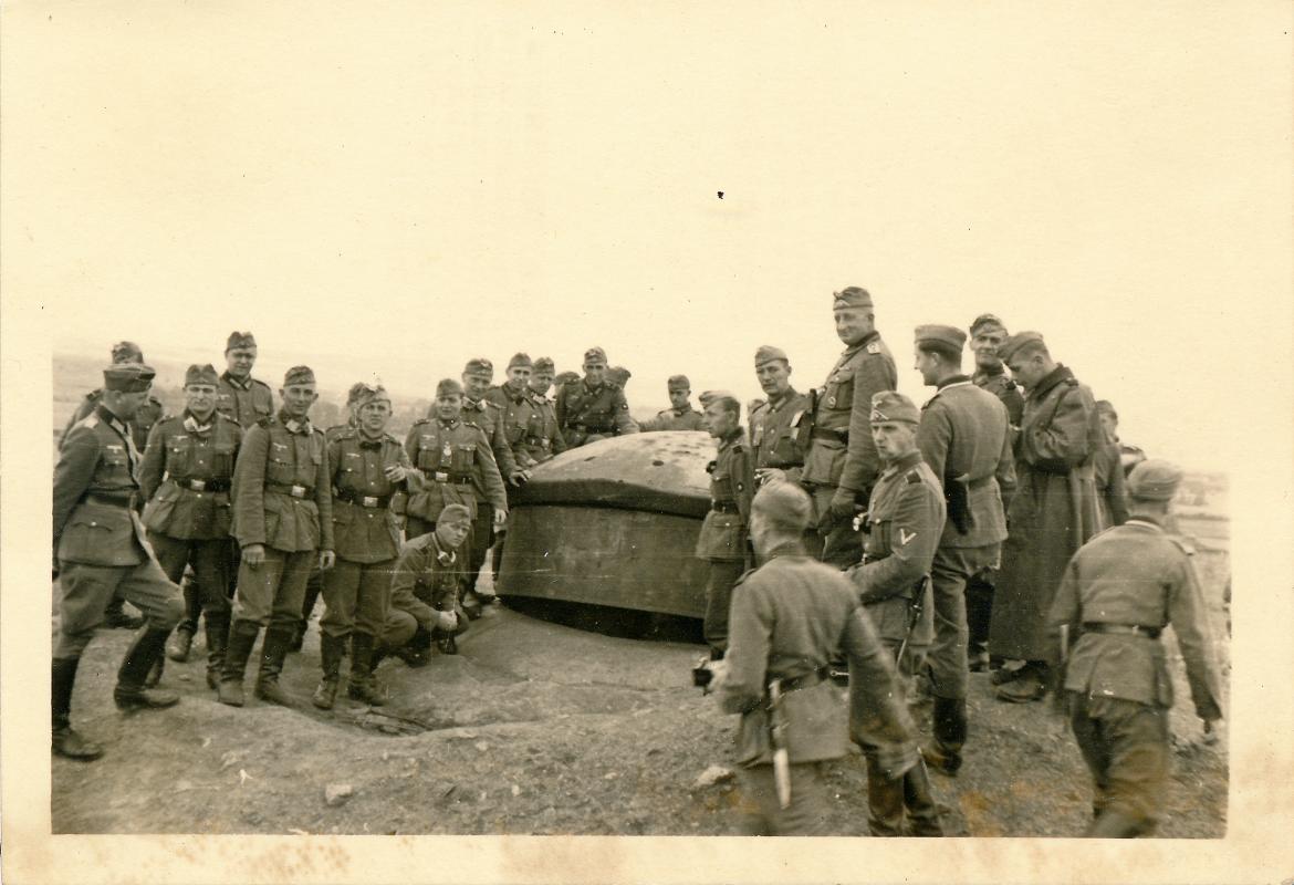 Ligne Maginot - LA FERTE - (Ouvrage d'infanterie) - Bloc 2
Tourelle pour deux armes mixtes - Unknown