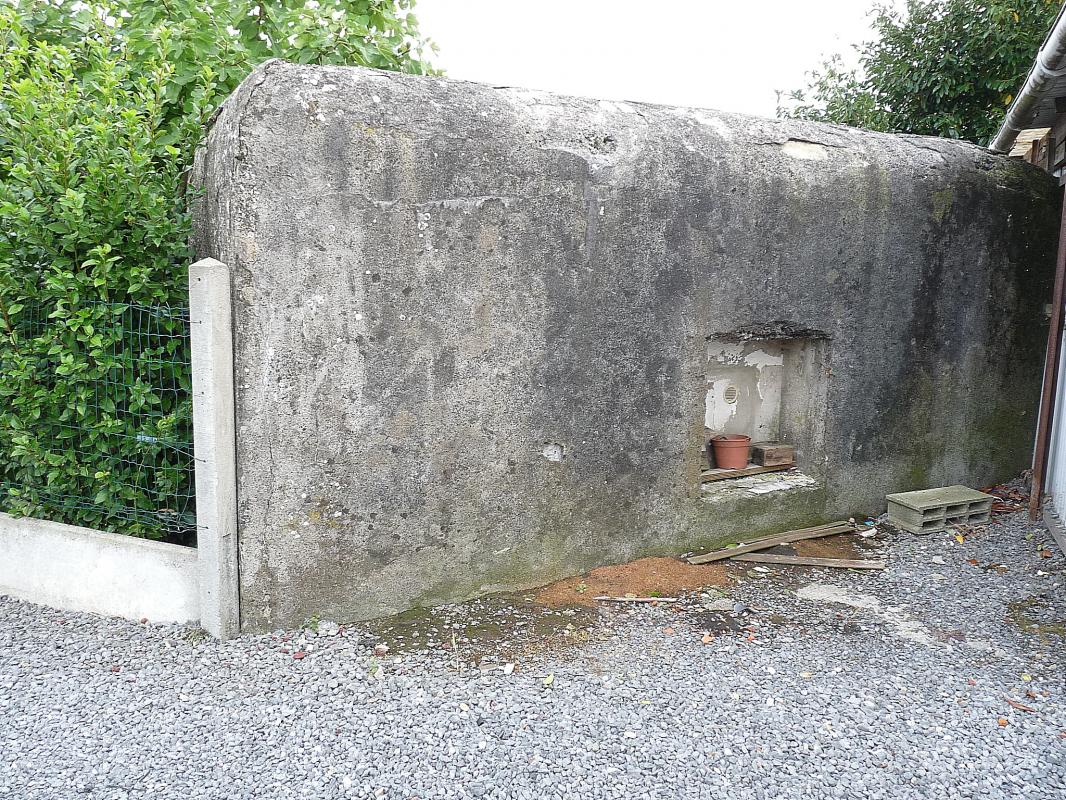 Ligne Maginot - B451 - CIMETIÈRE D'ONNAING (PDS) - (Abri actif) - Quasi invisible...... - Sylvie Laure LAMBERT
