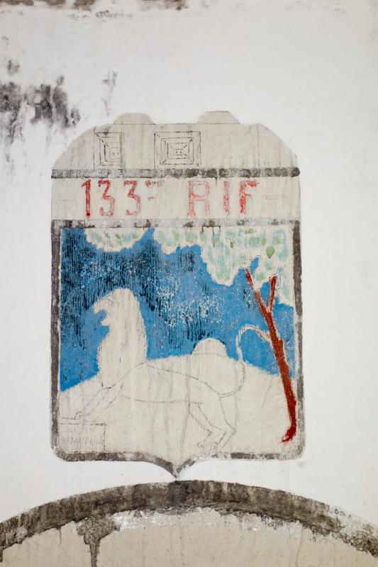 Ligne Maginot - ACHEN NORD - (Casemate d'infanterie) - Insigne du 133e RIF dans la pièce du chef de poste de la casemate - Michel Teiten
