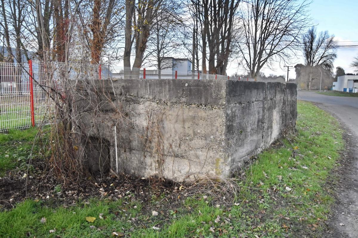 Ligne Maginot - FARSCHOLLEN - (Abri) -   Façade sud - Daniel Froehly