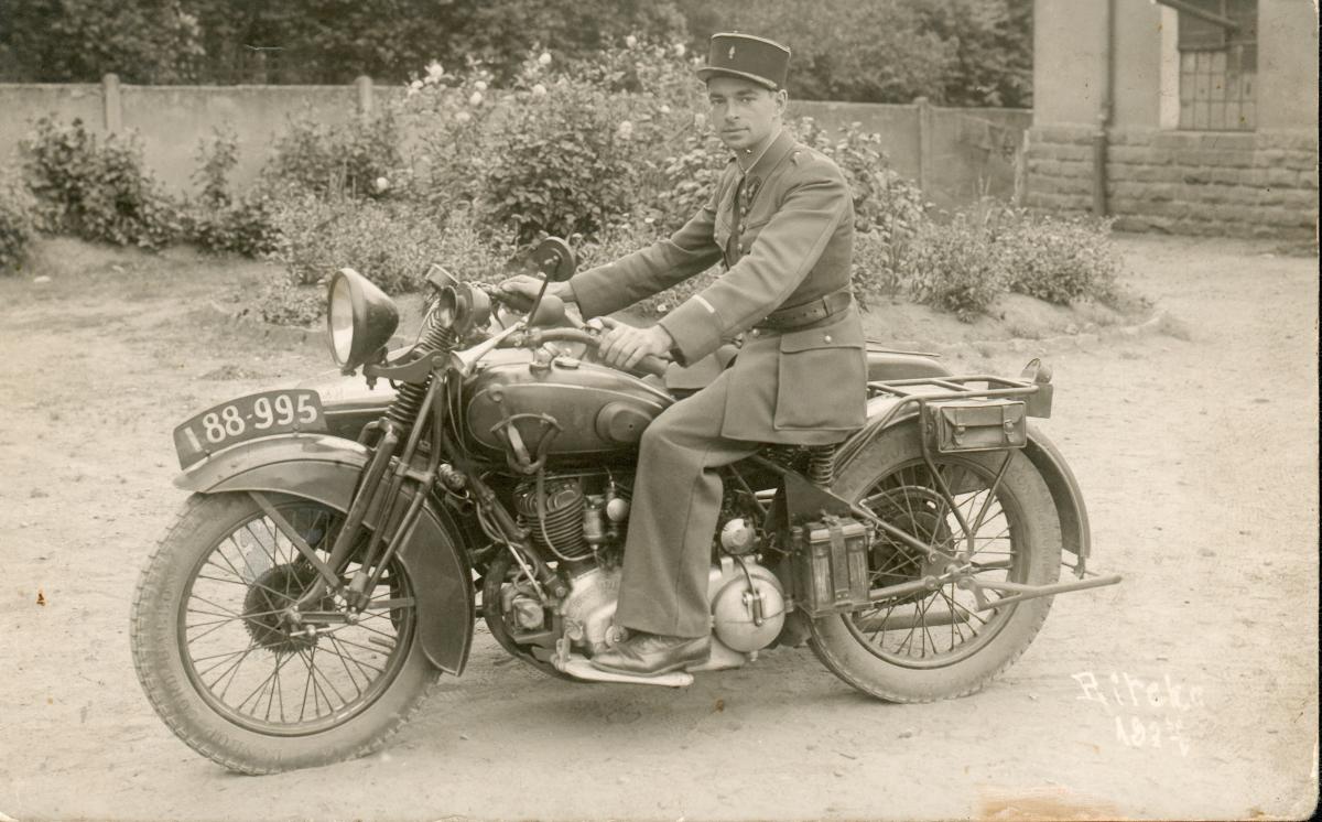 Ligne Maginot - SCHIESSECK - (Ouvrage d'artillerie) - L'adj Branchereau, Chef du Service électromécanique de l'ouvrage du Schiesseck en 1937 - Inconnu