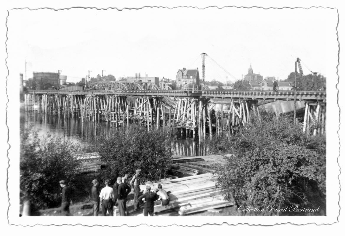 Ligne Maginot - 12MVF - PONT VF DE THIONVILLE - (DMP - Dispositif de Mine Permanent) - Le pont provisoire reconstruit par les allemands en juillet 1940 - Inconnu