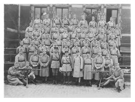 Ligne Maginot - 154° Régiment d'Infanterie de Forteresse - Une compagnie du régiment à Bitche
Photo antérieure à 1923