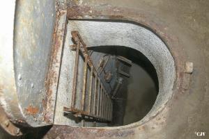 Ligne Maginot - ROCHE LA CROIX (RLC) - (Ouvrage d'artillerie) - Bloc 6
Trappe vers l'ancien égout du bloc 5 et la galerie vers le bloc 6