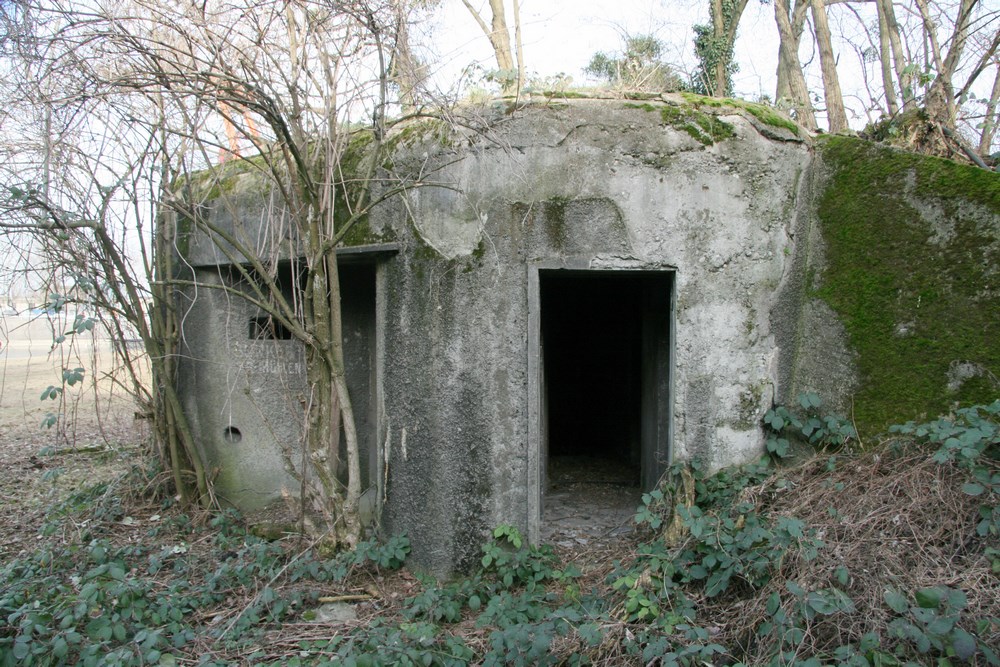Ligne Maginot - 476 - BASSIN LOUIS ARMAND 1 - (Blockhaus pour canon) - Entrée du matériel - Alain Perouffe
