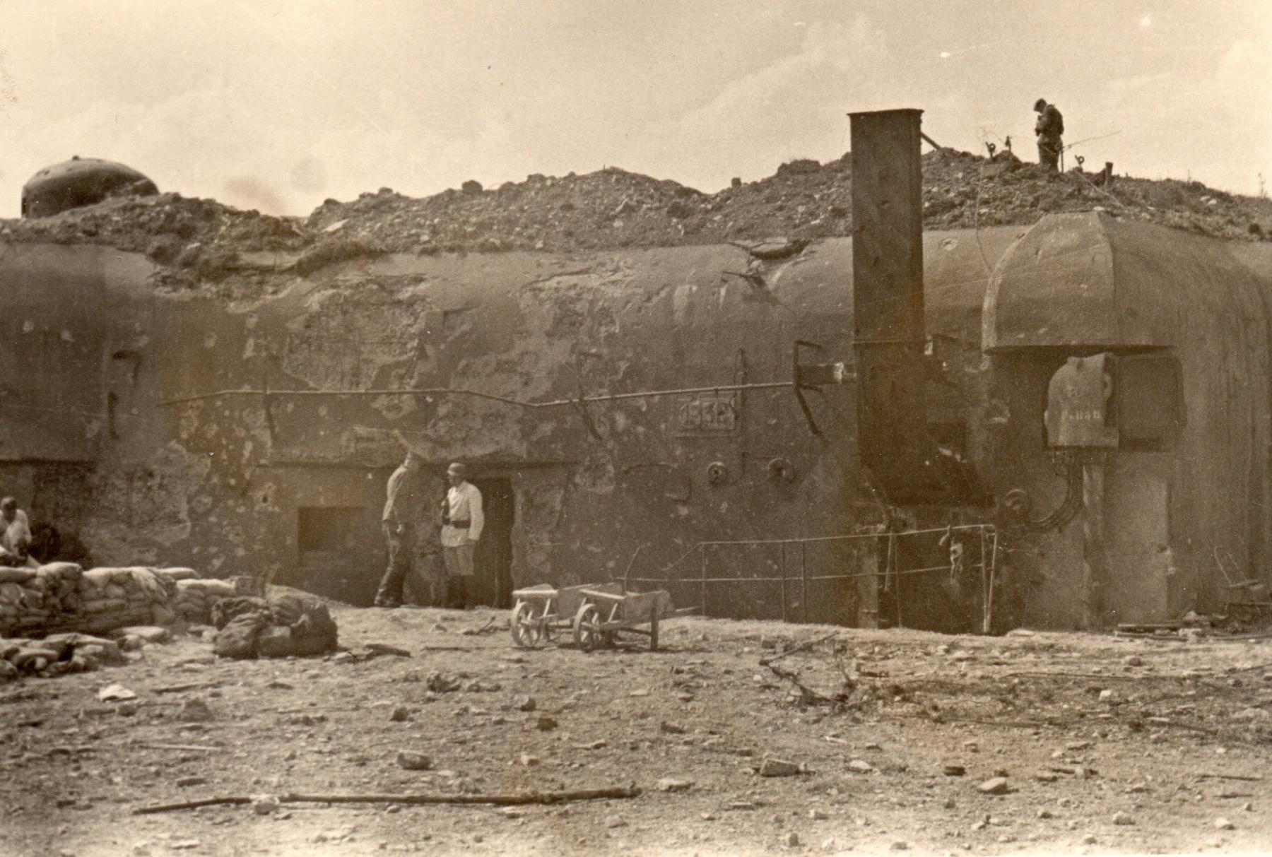 Ligne Maginot - WELSCHHOF - (Ouvrage d'infanterie) - Le bloc 1 après les combats - Inconnu