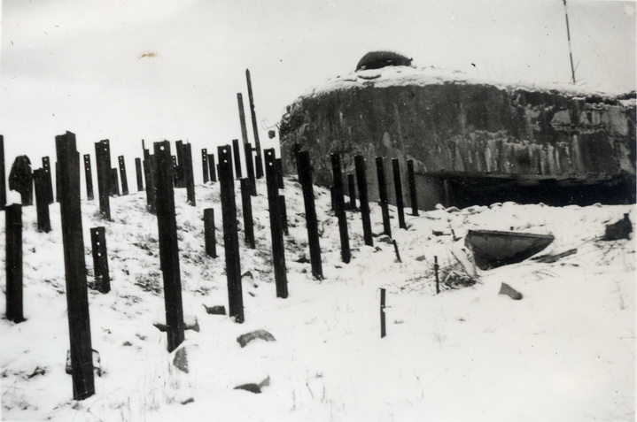 Ligne Maginot - FOUR A CHAUX - FAC - (Ouvrage d'artillerie) - Le bloc 6 sous la neige.
Vue prise durant l'occupation. - Inconnu