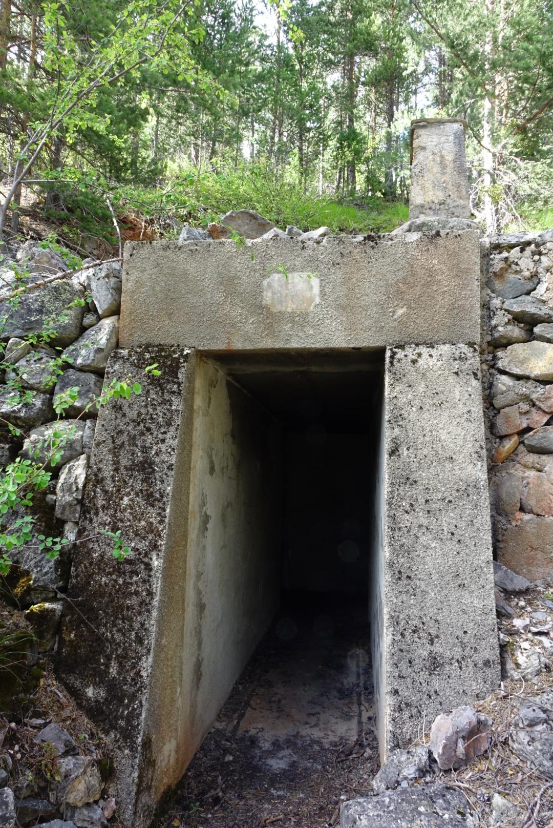 Ligne Maginot - LA VACHETTE OUEST - (Abri) - Entrée ouest - Lia VERMEULEN