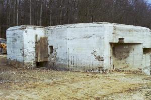 Ligne Maginot - BETTLACH NORD 4 - (Blockhaus pour arme infanterie) - Ouvrage camouflé dans une grange. 
Grange détruite en 1992