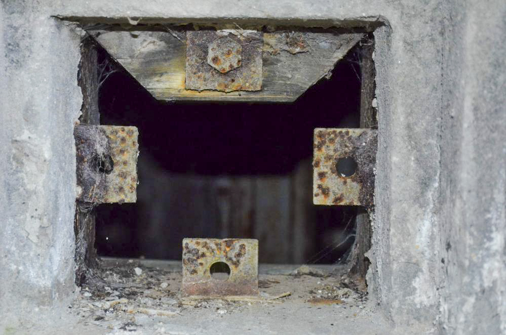 Ligne Maginot - Blockhaus STG 105 - Breitenhag - Créneau de tir FM de l'entrée homme. - D. Froehly